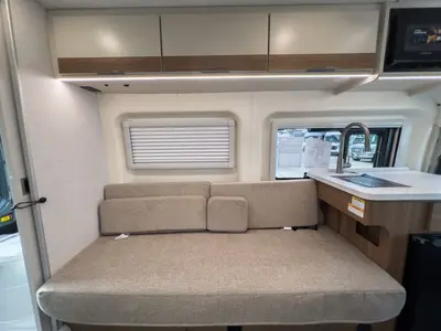 2027 Thor Motor Coach Talavera photo 7