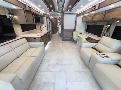 2027 Tiffin Motorhomes Phaeton photo 4