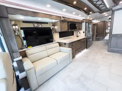 2027 Tiffin Motorhomes Phaeton photo 5