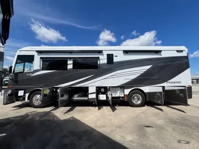 2027 Tiffin Motorhomes Phaeton photo 21