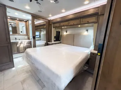 2027 Tiffin Motorhomes Phaeton photo 15