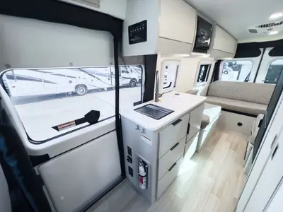 2027 Thor Motor Coach Tellaro photo 6