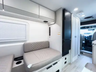 2027 Thor Motor Coach Tellaro photo 12