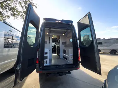 2027 Tiffin Motorhomes GH2 photo 2