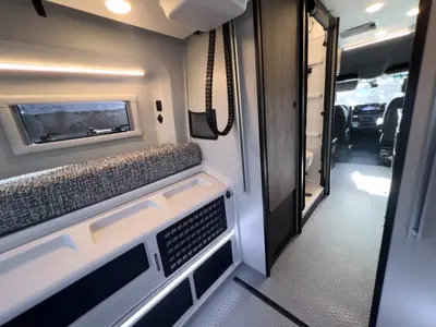 2027 Tiffin Motorhomes GH2 photo 9