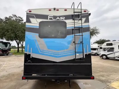 2027 Fleetwood Flair photo 27