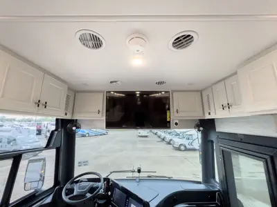 2027 Tiffin Motorhomes Allegro BUS photo 4
