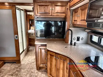 2014 Tiffin Motorhomes Allegro Breeze photo 27