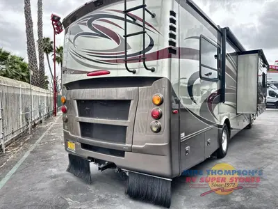 2014 Tiffin Motorhomes Allegro Breeze photo 4