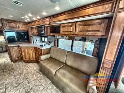 2014 Tiffin Motorhomes Allegro Breeze photo 23