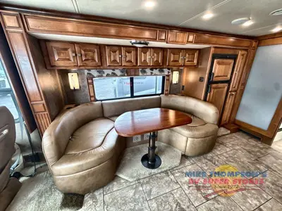 2014 Tiffin Motorhomes Allegro Breeze photo 24