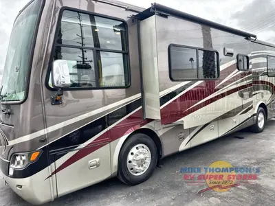 2014 Tiffin Motorhomes Allegro Breeze photo 12