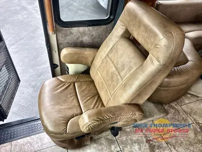 2014 Tiffin Motorhomes Allegro Breeze photo 20