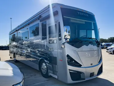 New 2027 Tiffin Motorhomes Phaeton 40RTH