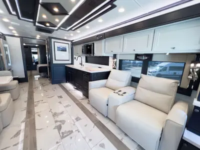 2027 Tiffin Motorhomes Phaeton photo 6