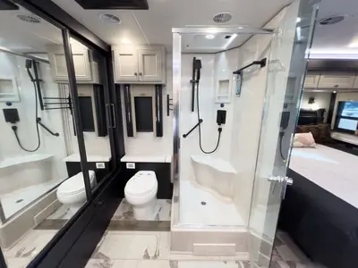 2027 Tiffin Motorhomes Phaeton photo 21