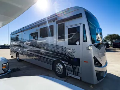2027 Tiffin Motorhomes Phaeton photo 26