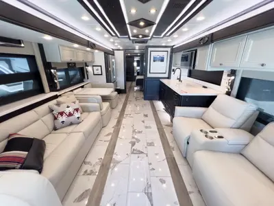 2027 Tiffin Motorhomes Phaeton photo 5