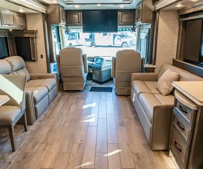 2023 Tiffin Motorhomes Phaeton photo 3