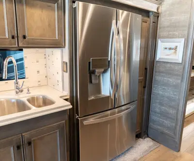 2023 Tiffin Motorhomes Phaeton photo 13