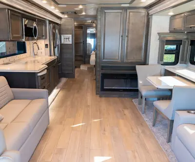 2023 Tiffin Motorhomes Phaeton photo 5