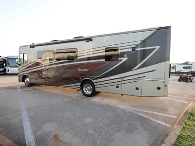 2024 Fleetwood Bounder photo 26