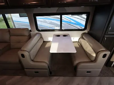 2024 Fleetwood Bounder photo 15