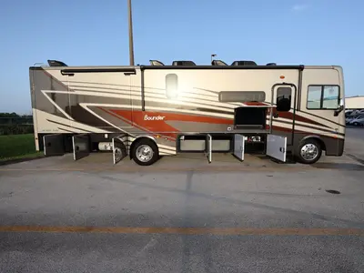 2024 Fleetwood Bounder photo 23