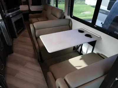 2024 Fleetwood Bounder photo 14