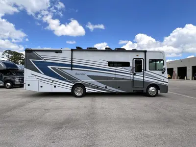 2025 Fleetwood Bounder photo 25