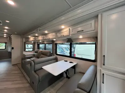 2025 Fleetwood Bounder photo 12