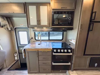 2023 Thor Motor Coach Chateau photo 9