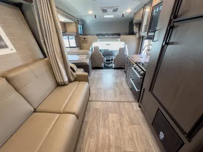 2023 Thor Motor Coach Chateau photo 3