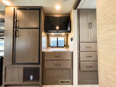 2023 Thor Motor Coach Chateau photo 8