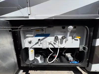 2021 Tiffin Motorhomes Allegro RED photo 28