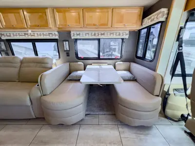 2021 Tiffin Motorhomes Allegro RED photo 14