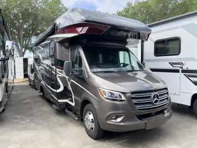 Used 2021 Jayco Melbourne Prestige 24RP