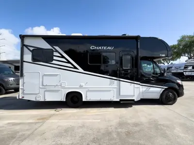 2025 Thor Motor Coach Chateau photo 24