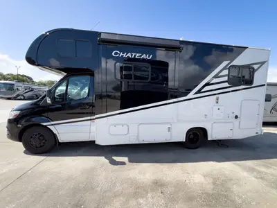 2025 Thor Motor Coach Chateau photo 19