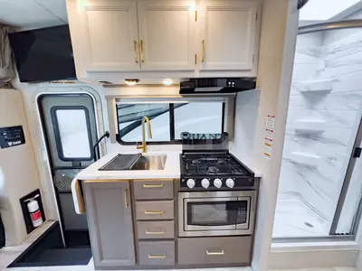 2025 Thor Motor Coach Chateau photo 7