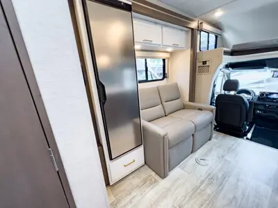 2025 Thor Motor Coach Chateau photo 11