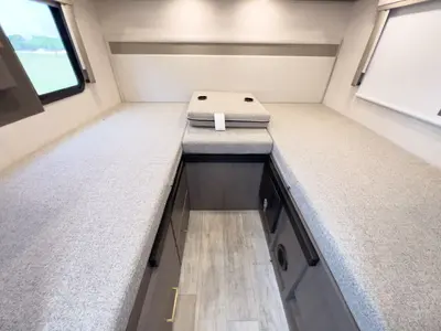 2025 Thor Motor Coach Chateau photo 13