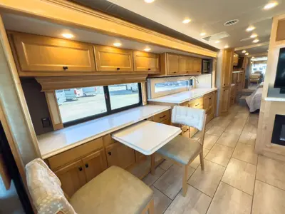 2022 Tiffin Motorhomes Breeze 33BR photo 5