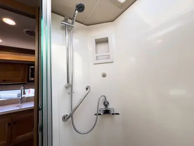 2022 Tiffin Motorhomes Breeze 33BR photo 20
