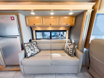 2022 Tiffin Motorhomes Breeze 33BR photo 13