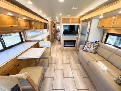 2022 Tiffin Motorhomes Breeze 33BR photo 4