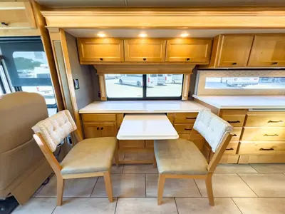 2022 Tiffin Motorhomes Breeze 33BR photo 6