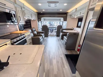 2023 Jayco Precept photo 3