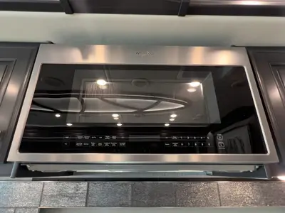 2024 Fleetwood Discovery LXE photo 11