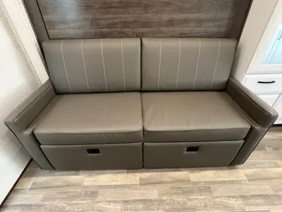 2025 Entegra Coach Odyssey photo 15